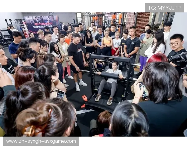 高效翘臀塑造器械推荐及动作组合指南